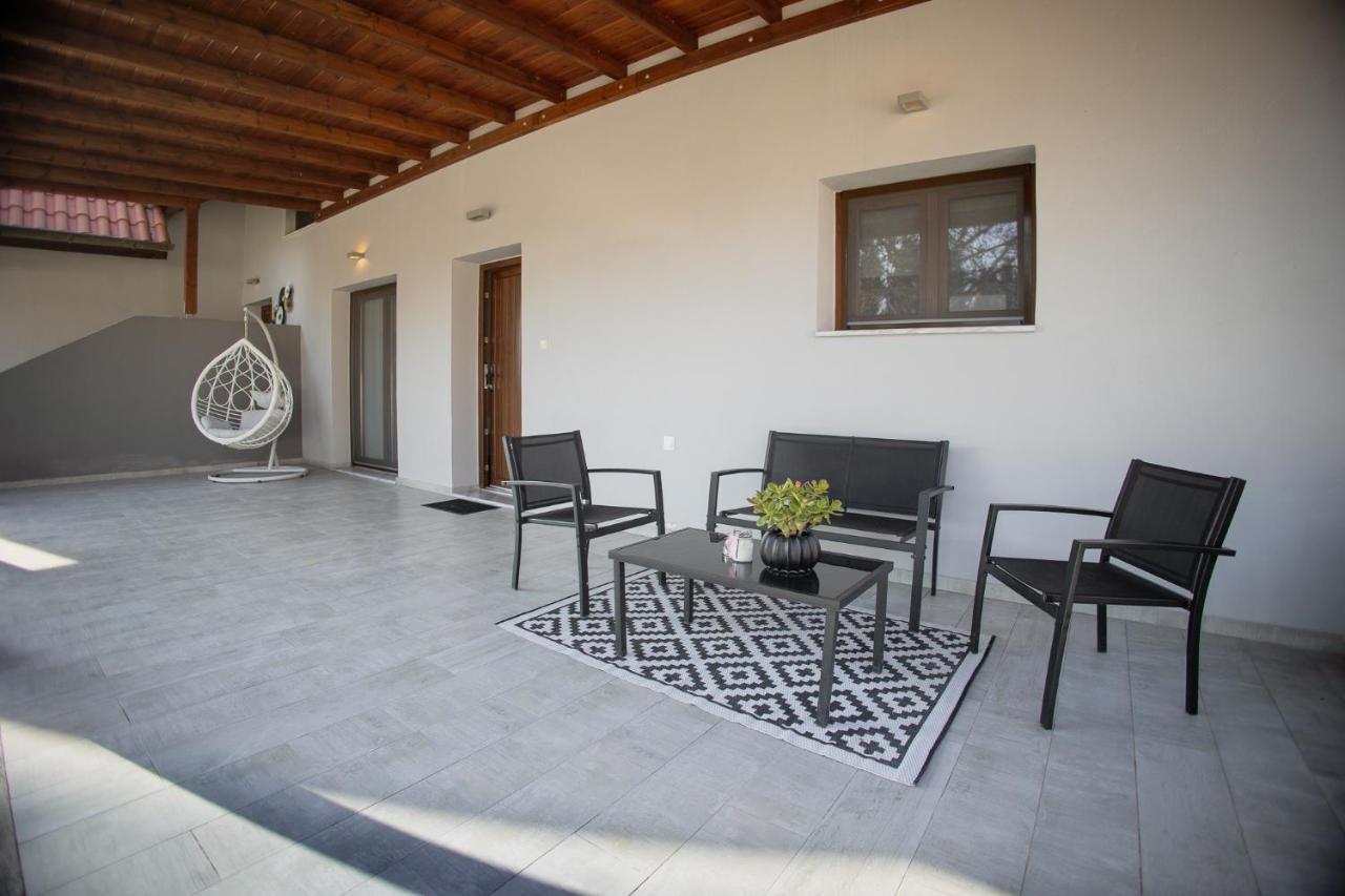 Countryside Luxury Studios Káto Lekhónia Bagian luar foto