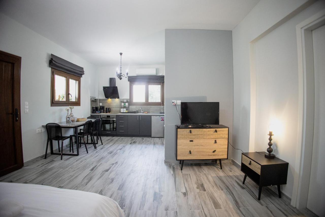 Countryside Luxury Studios Káto Lekhónia Bagian luar foto