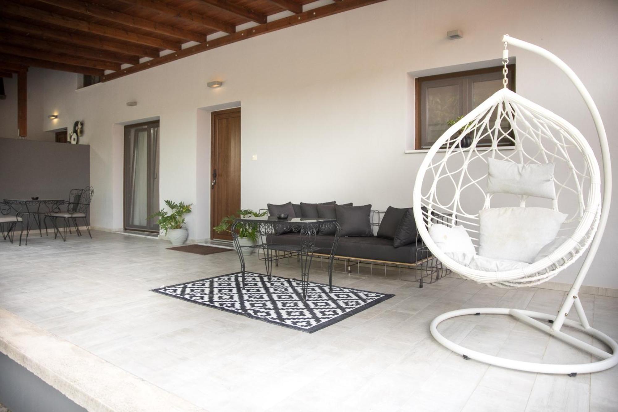 Countryside Luxury Studios Káto Lekhónia Bagian luar foto