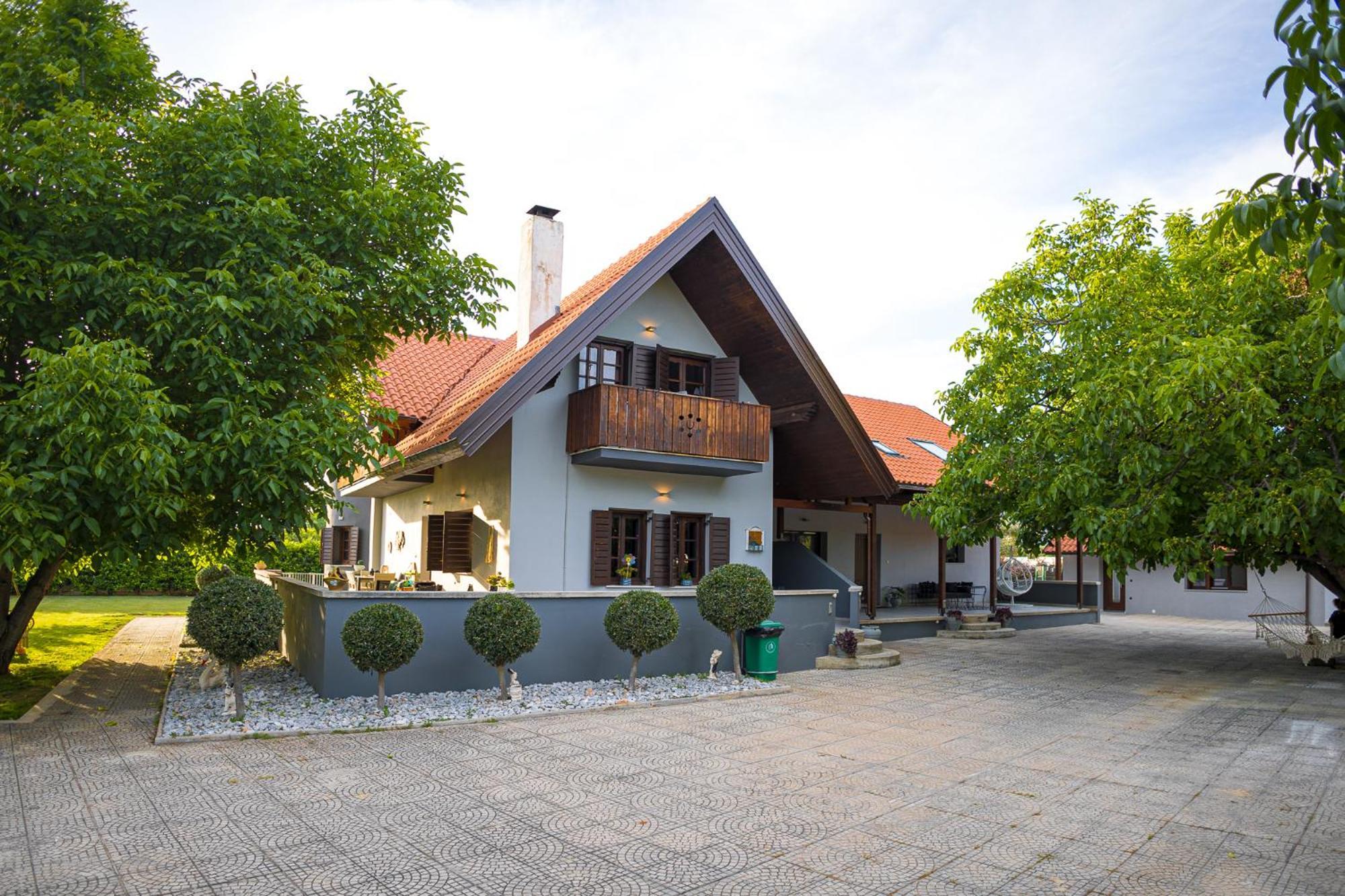 Countryside Luxury Studios Káto Lekhónia Bagian luar foto